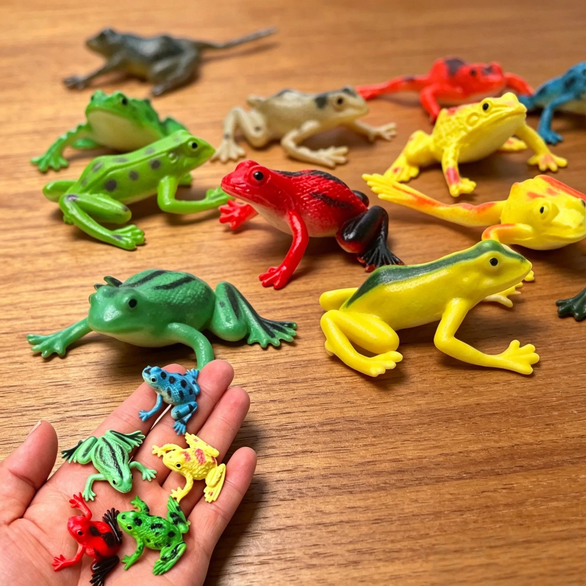 12Pcs Realistic Frogs Statue K - Hobby Is Science ulasan dan harga